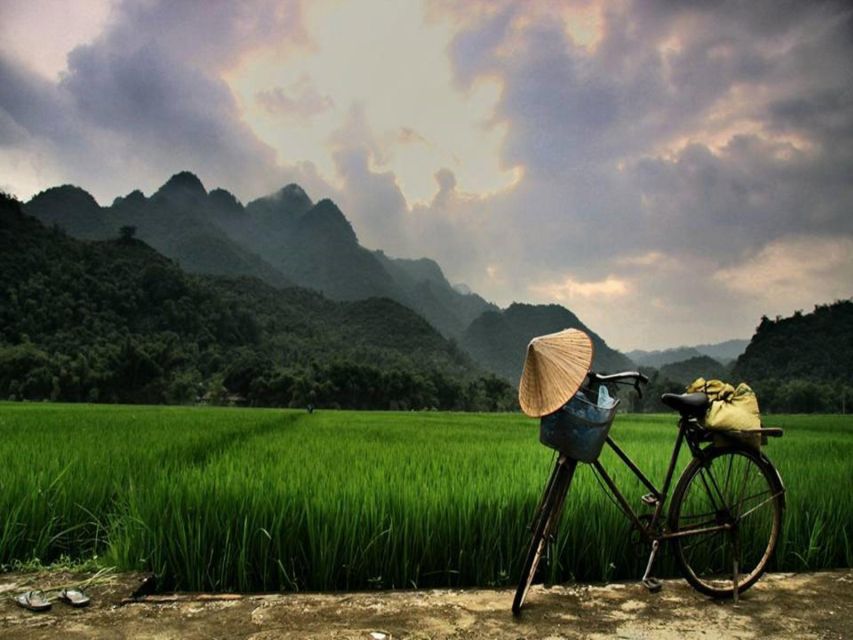 From Hanoi: Mai Chau Valley & Hill Tribes 2-Day Trek Tour - Getting from Hanoi to Mai Chau without losing the day