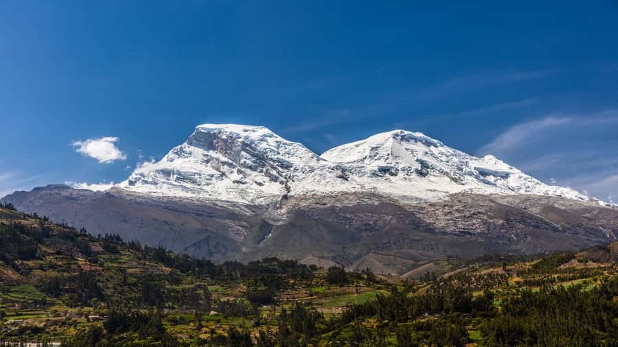 From Huaraz: Lake 69 Trek Day Tour - White Mountain Range - Guide Style, Small Group Pace, and Spanish On-the-Ground Learning
