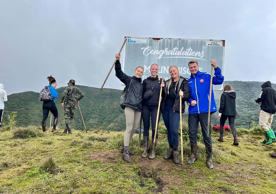 From Kigali: Bisoke Summit Trek, Crater Lake 1 Day Safari - Key things to know before you go
