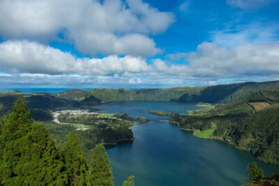 From Ponta Delgada: Vista do Rei to Sete Cidades Guided Trek - Crater Views: Caldeira Seca, Lagoa das Sete Cidades, and Caldeira do Alferes