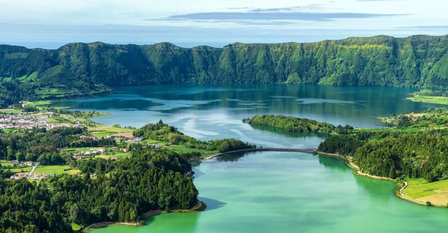 From Ponta Delgada: Vista do Rei to Sete Cidades Guided Trek - Northwest Coast Perspective: Mosteiros Inlets and the Outer Edges of São Miguel