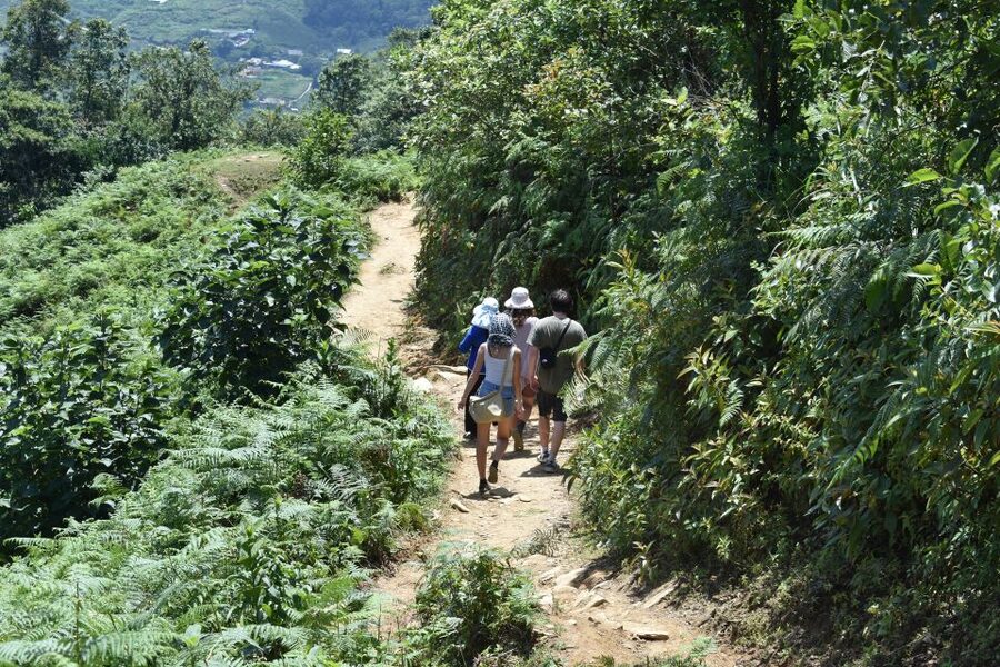 From Sapa: Muong Hoa Valley View & Village Trek 1-Day - Sa Seng Village and the first steep push
