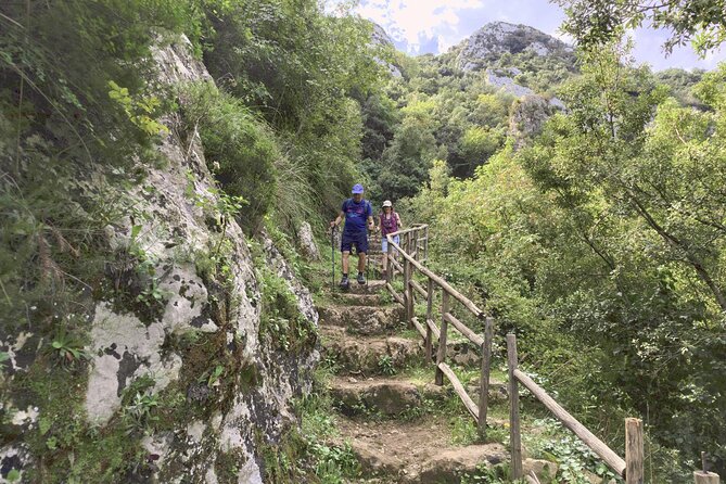 From Syracuse: Trekking Cavagrande - The Cavagrande del Cassibile Canyon Walk: What the 3 Hours Really Feels Like