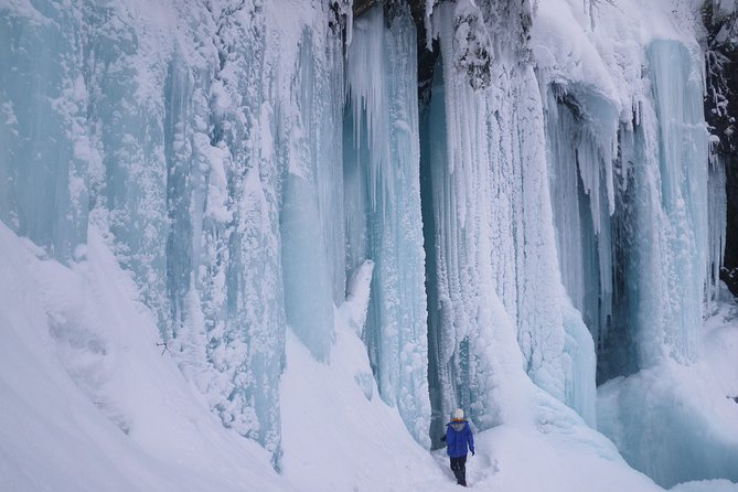 Frozen fall trekking - How the guide chooses your route and your pace