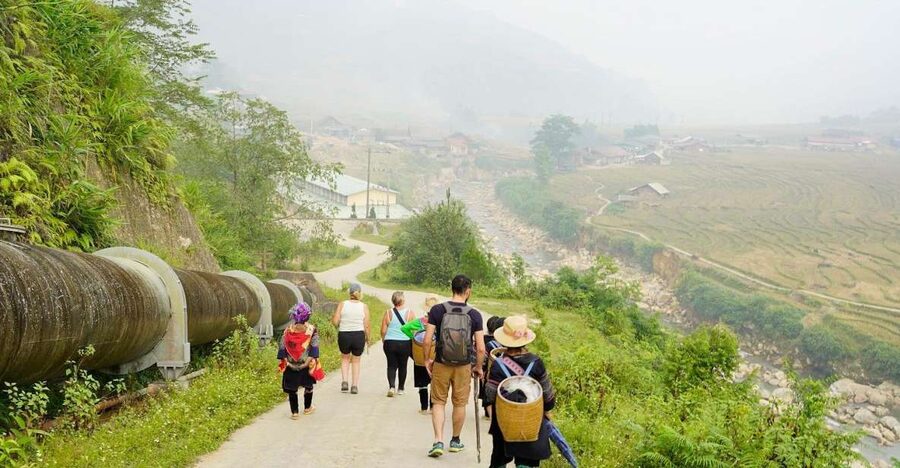 Full Day Trekking Lao Chai-Ta Van and Cat Cat Village - Lunch in Sapa: included meal, but set expectations