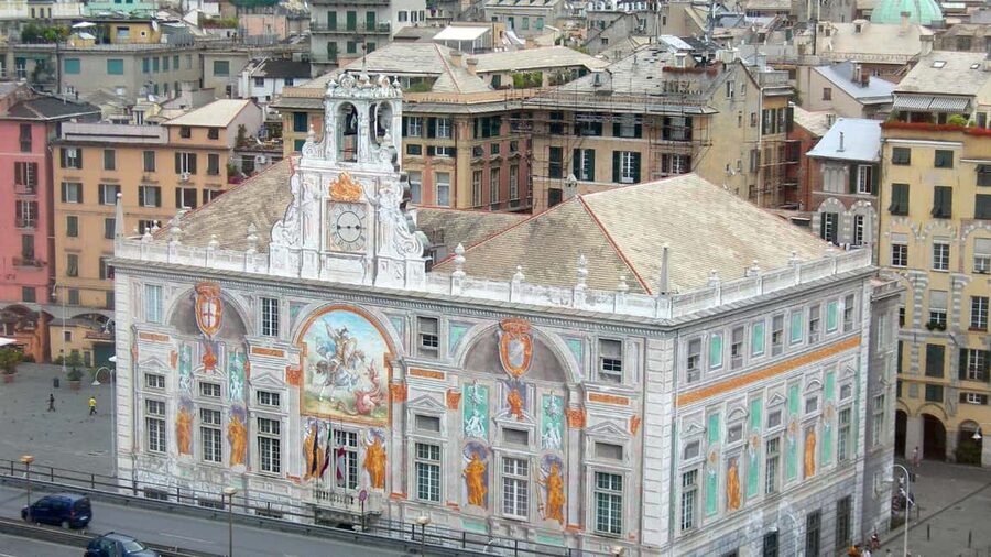 Genoa: Columbus Trail Urban Trekking with Wine & Local Tastings - The climb to Spianata di Castelletto (and that Castelletto Elevator)
