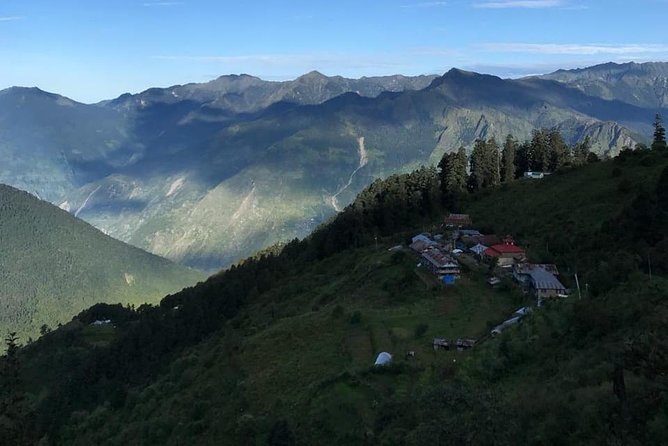 Goisankunda, Trek of the Holy Lakes - Day 6: Chisapani (2,215m) and the last steady day on foot