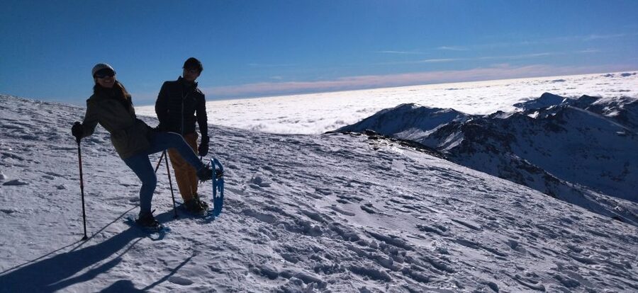 Granada: Sierra Nevada Veleta Peak Trek with Lunch - Lunch at altitude: picnic break with a view