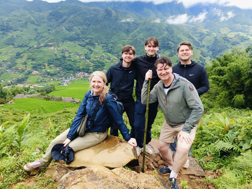 In Sapa: 1 Day Mountain Trek, Visit beautiful villages - Giang Ta Chai and the return to Sapa