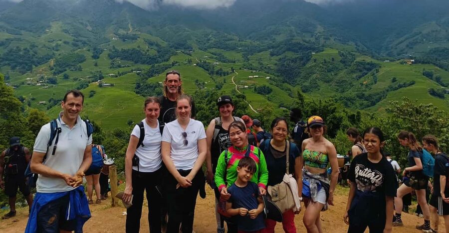 In Sapa: 1 Day Mountain Trek, Visit beautiful villages - The Sa Seng climb: views that make the effort worth it