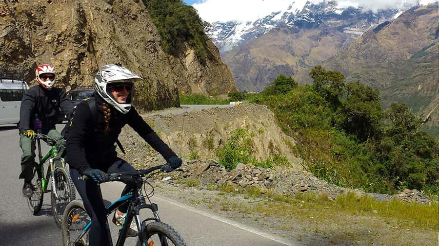 Inka Jungle trek to Machu Picchu 3 D/ 2 N - Day 1: Cusco pickup at 6:00, then Abra Málaga biking and Huamanmarca