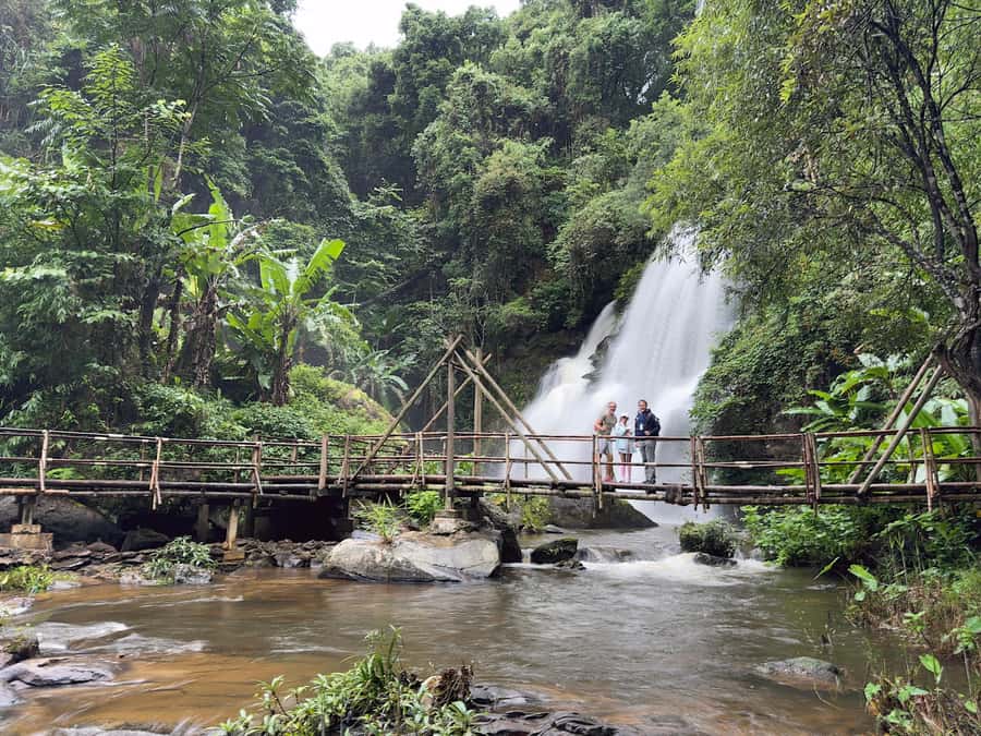 Inthanon national park, Trekking and Sightseeing in one day. - A One-Day Mix of Waterfalls, High Mountains, and Hill-Tribe Culture