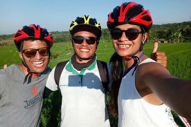 Jatiluwih full day e-bike cycling with lunch & trekking program - Cycling through UNESCO terraces: what to notice as you pedal