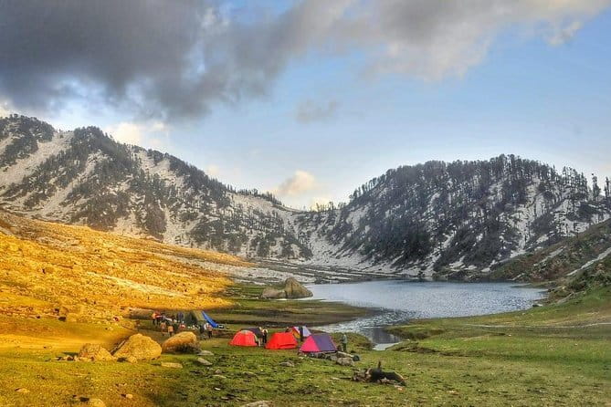 Kareri Lake Trek - Day 1: Dharamshala to Kareri area and onward to Rioti