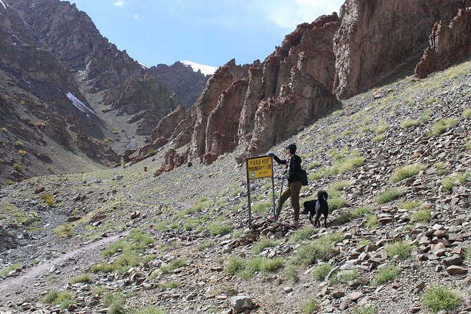 Ladakh Sham Valley Trek - Day 3 Mebtak La, Prayer Flags, and the Gorge Descent Back to Leh