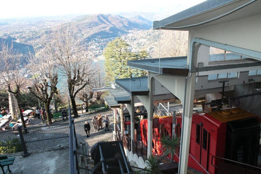 Lake Como: Easy Mountain Trek with Funicular & Boat Ride - Key highlights at a glance