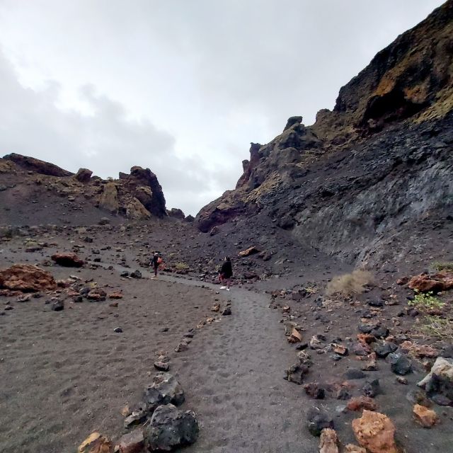 Lanzarote: Timanfaya Natural Park Trekking Tour - What to wear and bring (so you don’t suffer for bad shoes)