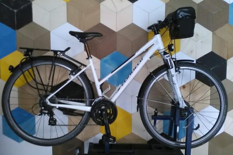 Lecce: Bike Rental (City, Trekking, E-Bikes) - Choosing the right bike: city, trekking, or e-bike