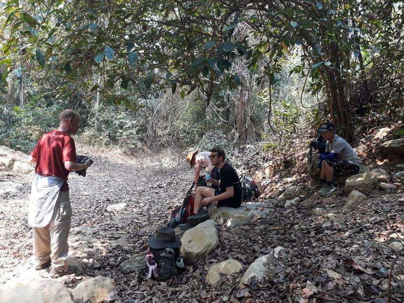 Luang Prabang: 3-Day Cultural Remote Trek With Homestay - Day 2: A valley hike to a large mixed Hmong–Khmu village