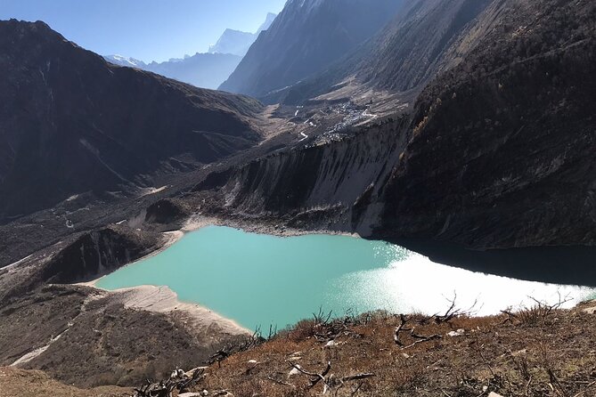 Manaslu Circuit Trek 13 Days - Prayer walls and monastery detours: Deng to Namrung to Lho