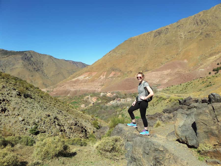 Marrakech: Atlas Mountains Summit Day Trek 2700m - From Imlil toward Tamaterte: a trail with village texture