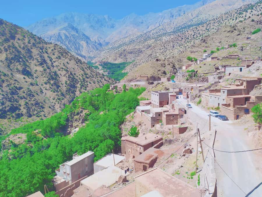 Marrakesh: 2-Day Mt. Toubkal Trek with 1-Night Stay & Meals - Meals on the trail: warm fuel beats snack fantasy