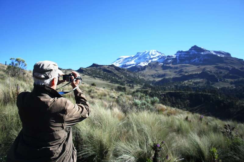 Mexico City: Guided Volcano Trek with Lunch - From Michoacán Market to Paso de Cortés: the start that changes your mood