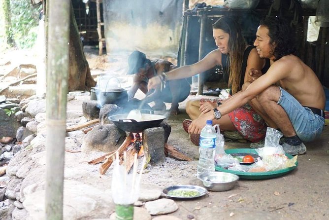 Monkey Business 3 days - 2 nights Jungle trekking (including rafting) - Day 1: a deep rainforest intro and your first jungle night