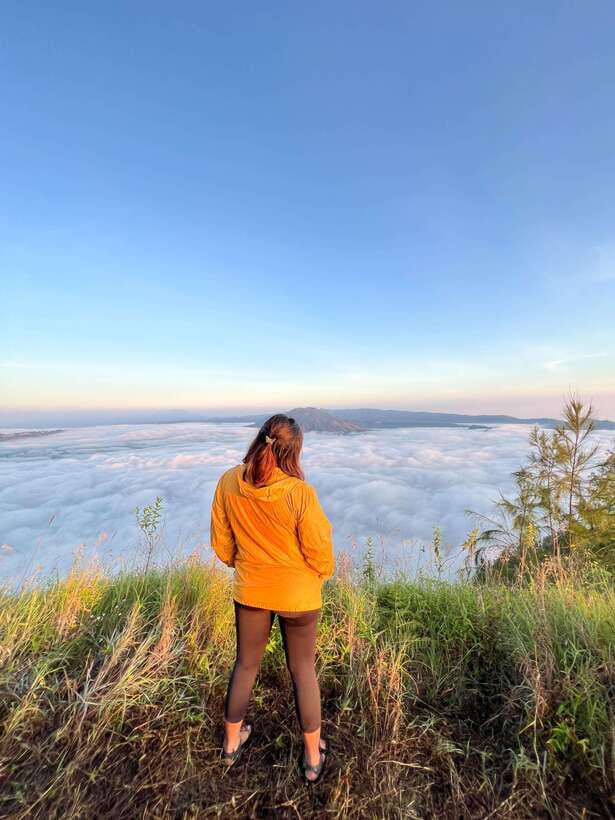 Mount Abang Trekking - Stops Along the Way: Pesawat Temple and Andong Temple Breaks