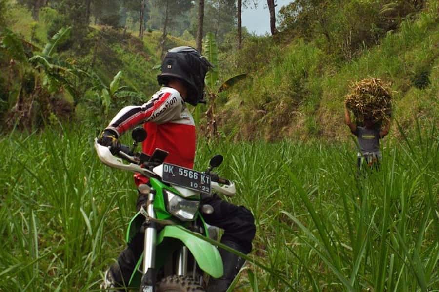 Mount Batur: Sunrise Dirt Bike Trek with Trained Riders - Descent views and the ride back down