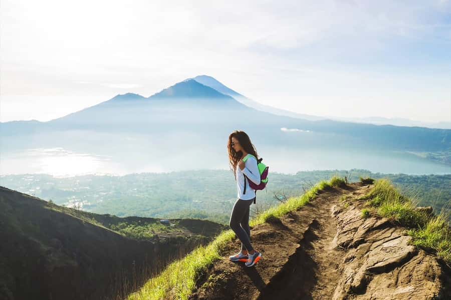 Mount Batur Sunrise Trek & Hot Springs Tour - Mount Batur sunrise payoff at 1,717m: views and breakfast timing