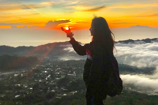 Mount Batur Sunrise Trekking and Hidden Waterfall - Summit breakfast on Mt. Batur: what to expect in the dark-to-dawn shift