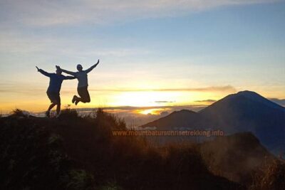 Mount Batur Sunrise Trekking (Private Tour and Breakfast at Restaurant) - The dark climb: what the guide does for your legs (and your nerves)