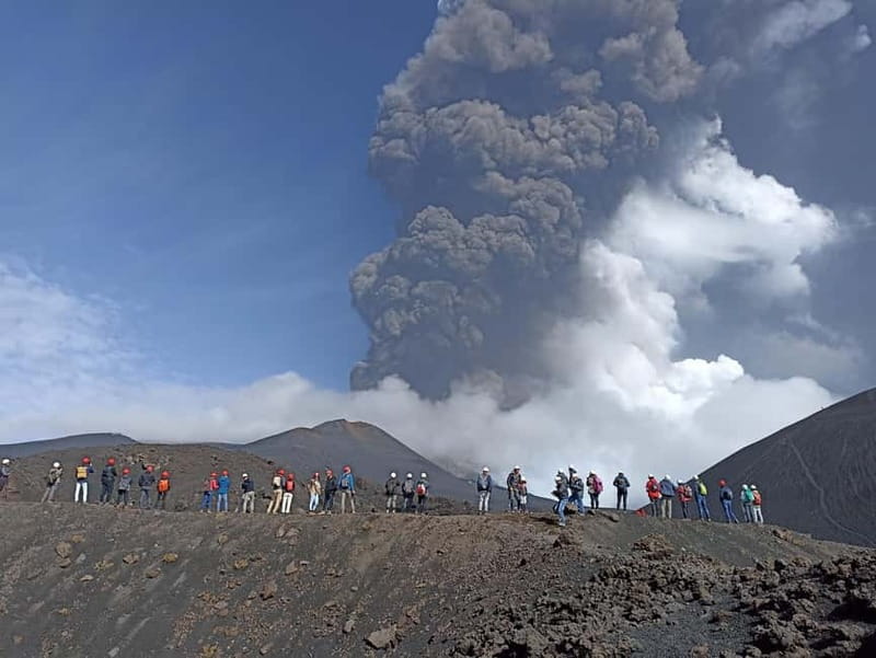 Mount Etna: Central Crater (3,340 meters) with Jeep and Trek - The pacing: short climbs, but the last stretch can sting