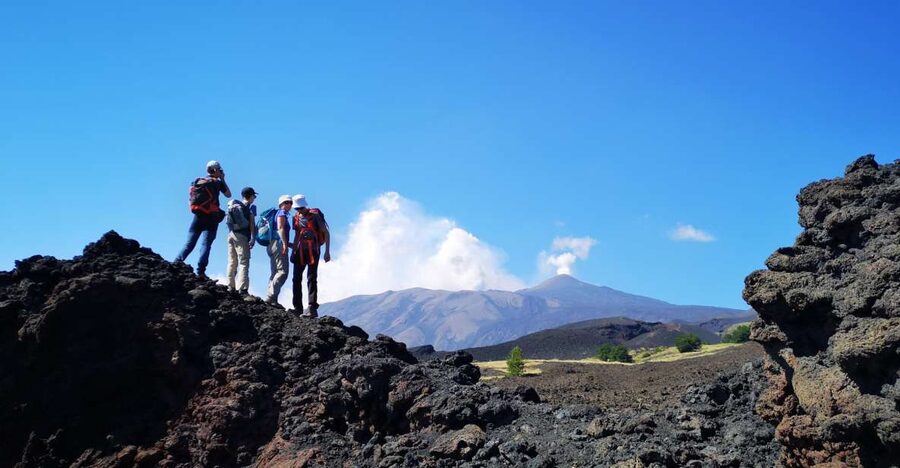 Mount Etna: Trek to the Craters of The 2002 Eruption - The core walk: following the eruptive fault on Etna’s northern flank