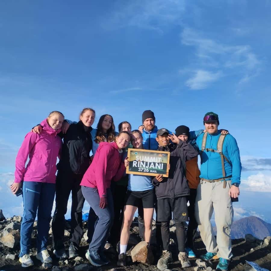 Mount Rinjani: 2-day 1-night Guided Summit Trek with Meals - The Senaru start: getting moving without turning it into a logistics project