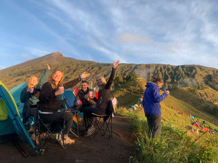 Mount Rinjani: 2D/1N Trekking To Sembalun Or Senaru Views - Food, water, and the guide team: why it can feel smooth or stressful