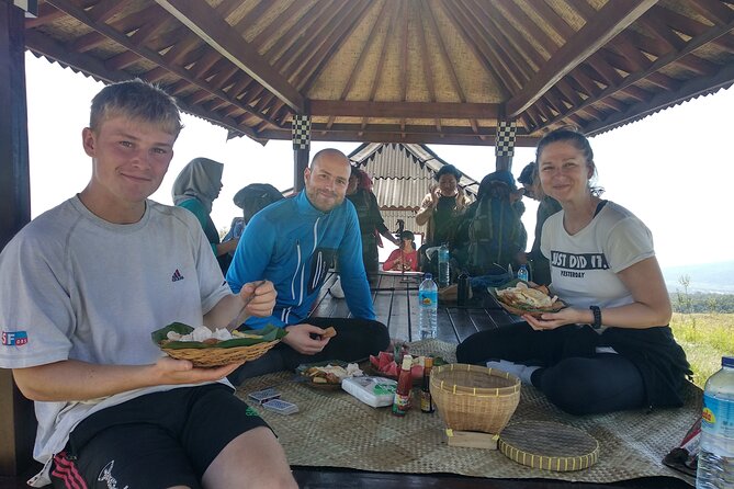 Mount Rinjani 3D2N Private Trek – Summit, Crater Rim & Hot Spring - Senaru Crater Rim: Sunset Over Mount Agung and Rainforest Experience