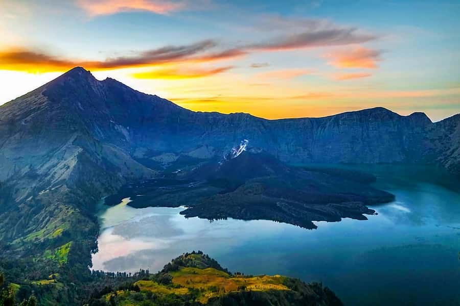 mount rinjani One day trek - The physical reality: steep uphill, rough ground, and why pacing matters