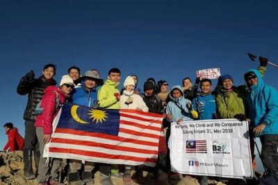 Mount Rinjani Summit Trek Full Sunrise Point (2D-1N) - Guides and porters: the difference between a hard trek and a manageable one