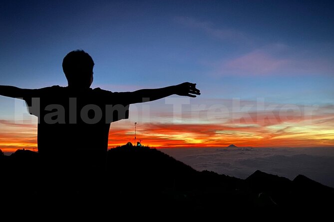 Mt Rinjani Trekking 2 Days 1 Night (Senaru Crater Rim) - Night logistics: what “1 night accommodation” really means for your energy