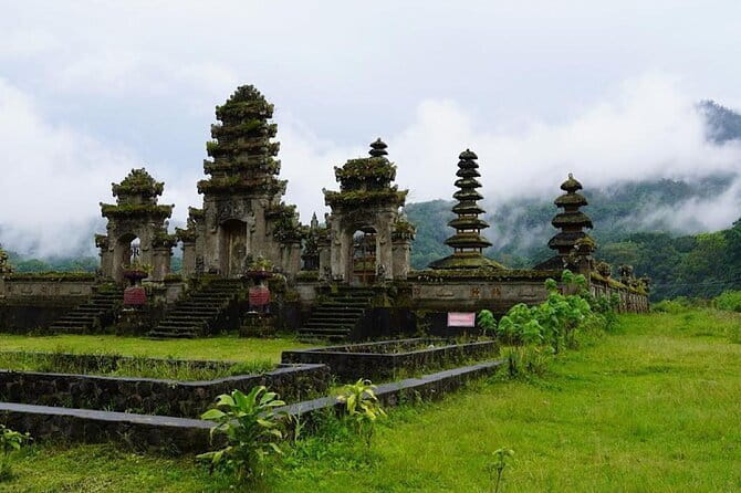 Munduk Twin Lake Jungle Hike, Ulun Danu Temple, & Waterfall - Why Munduk’s Twin Lakes day feels different from typical Bali tours