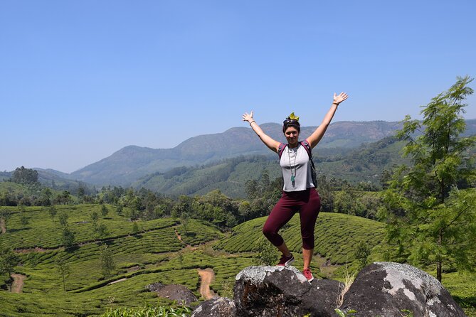 Munnar Mountain Trekking - Spice plantation and mountain bits: nature facts and real-world walking
