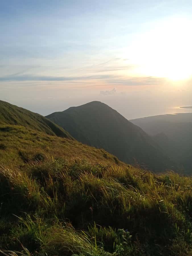 Pergasingan Hill Trek: Unveiling the Beauty of Sembalun - What to Pack for a Dark-to-Sunrise Hike (No Regrets Items)