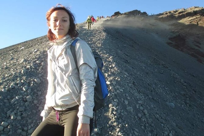 Popular Rinjani Trekking Tour Service To Summit For 2 Days Via Sembalun Trail - Guides and Porters: The Real Difference Between Tough and Pleasant