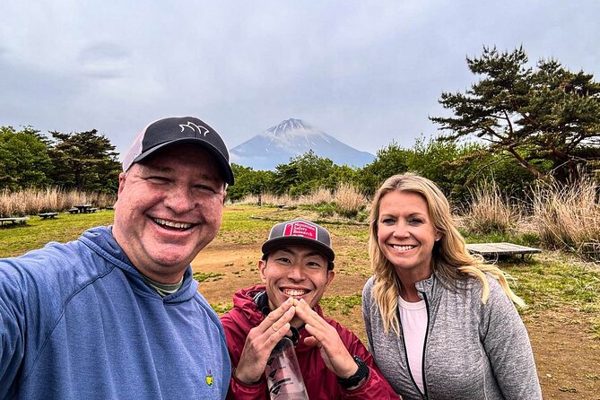 Private Local Hiking to enjoy the nature and culture of Mt.Fuji - Menkyo-kaiden local meal: Yoshida udon and where you actually eat
