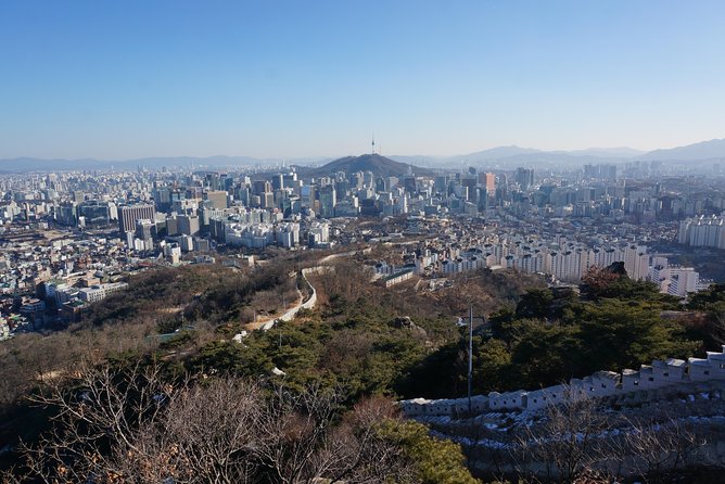Private Seoul Wall Trekking [Inwangsan, Bugaksan, Naksan Park, N-Seoul Tower] - Getting Started on Mt. Inwangsan: West Side Fortress Energy