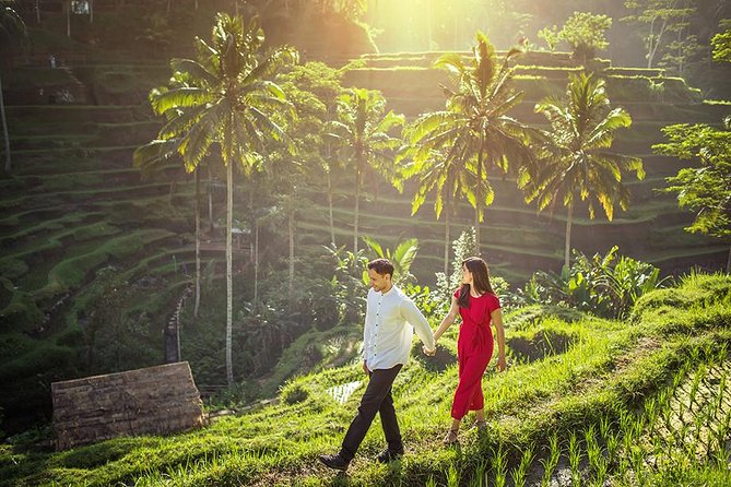 Private Tour : Mount Batur Sunrise Trekking and Rice Terrace with All Inclusive - Tegalalang Rice Terrace: Photos Are Great, But Look Deeper