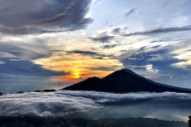 Private Tour : Mount Batur Sunrise Trekking With Private Guide - Sunrise over Bali and Lombok: reaching the crater-rim viewpoint