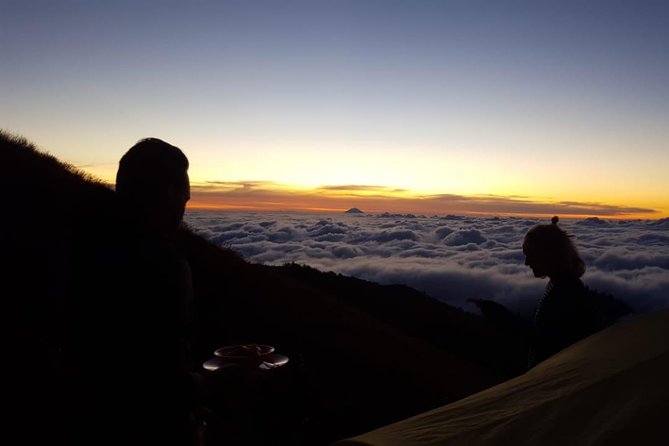 Rinjani trekking 2 days 1 night - Senaru Crater Rim camp (2,641 m): sunset views you can’t rush